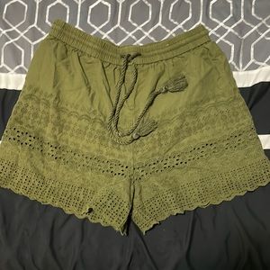 Cutest detailed shorts!